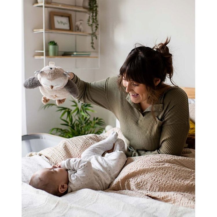 Gro company Ollie η κουκουβάγια DELUXE. Η τέλεια σύντροφος για τον ύπνο - Επαναφορτιζόμενη με USB